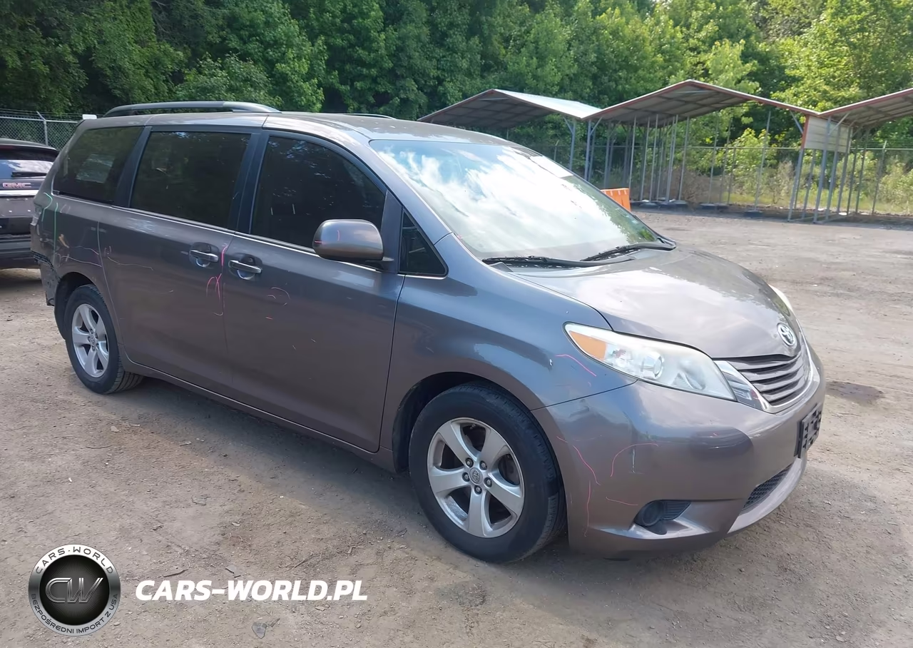 2015 Toyota Sienna Le 8 Passenger – zdjęcie 1 z 16