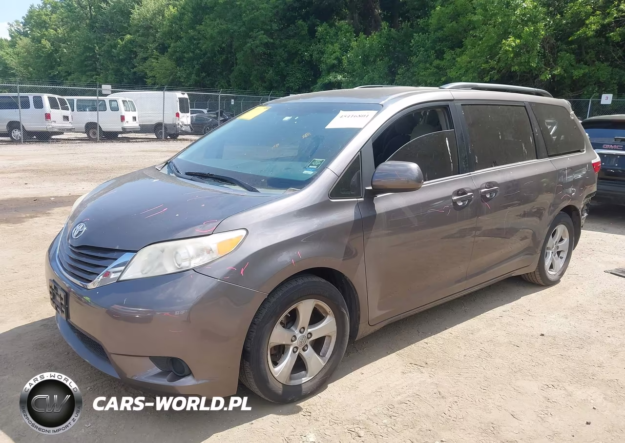 2015 Toyota Sienna Le 8 Passenger VIN:5TDKK3DC3FS576521 - 2
