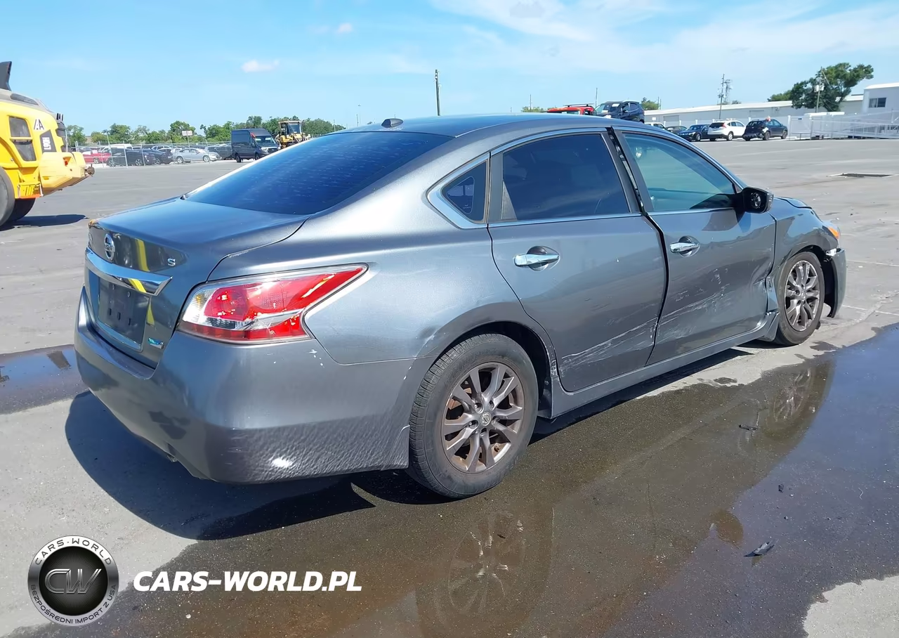 2014 Nissan Altima 2.5 S VIN:1N4AL3APXEC327848 - 4