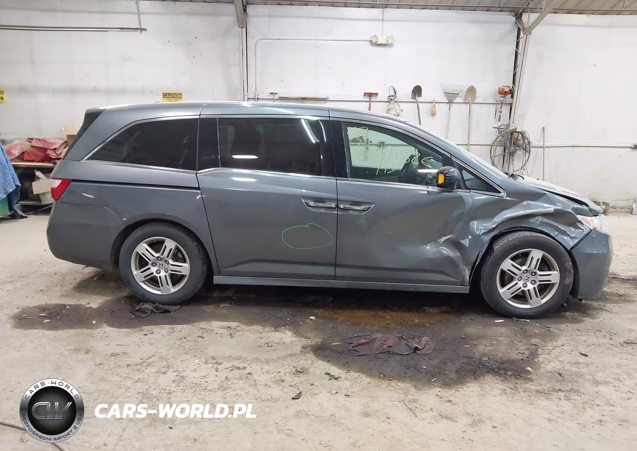 2013 Honda Odyssey Touring-Touring Elite VIN:5FNRL5H94DB012013 - 13