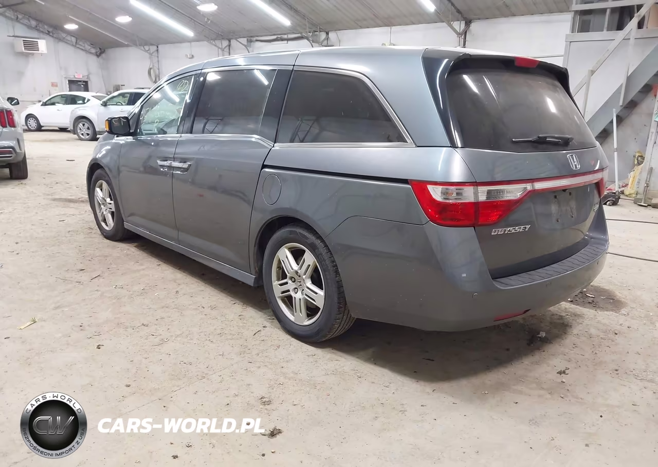 2013 Honda Odyssey Touring-Touring Elite VIN:5FNRL5H94DB012013 - 3