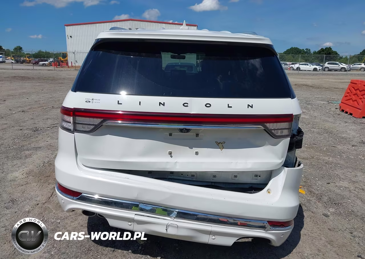 2020 Lincoln Aviator Black Label VIN:5LM5J9XC8LGL01840 - 16