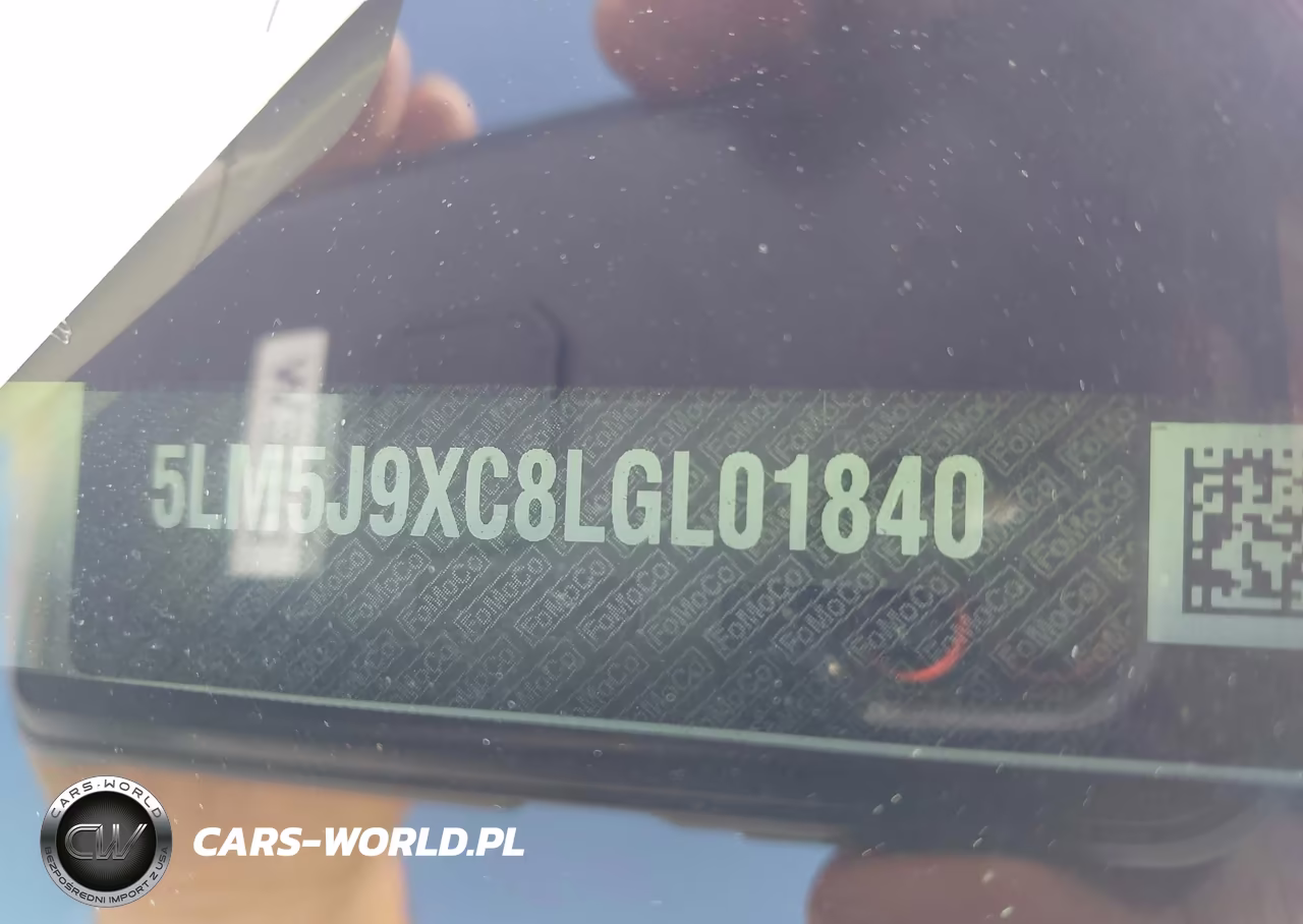 2020 Lincoln Aviator Black Label VIN:5LM5J9XC8LGL01840 - 18