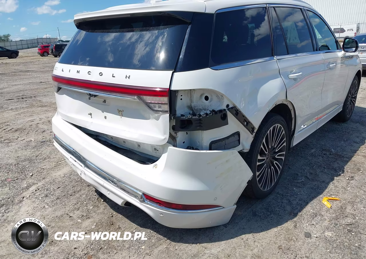 2020 Lincoln Aviator Black Label VIN:5LM5J9XC8LGL01840 - 6