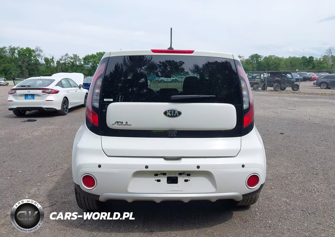 2018 Kia Soul + VIN:KNDJP3A52J7540860 - 16