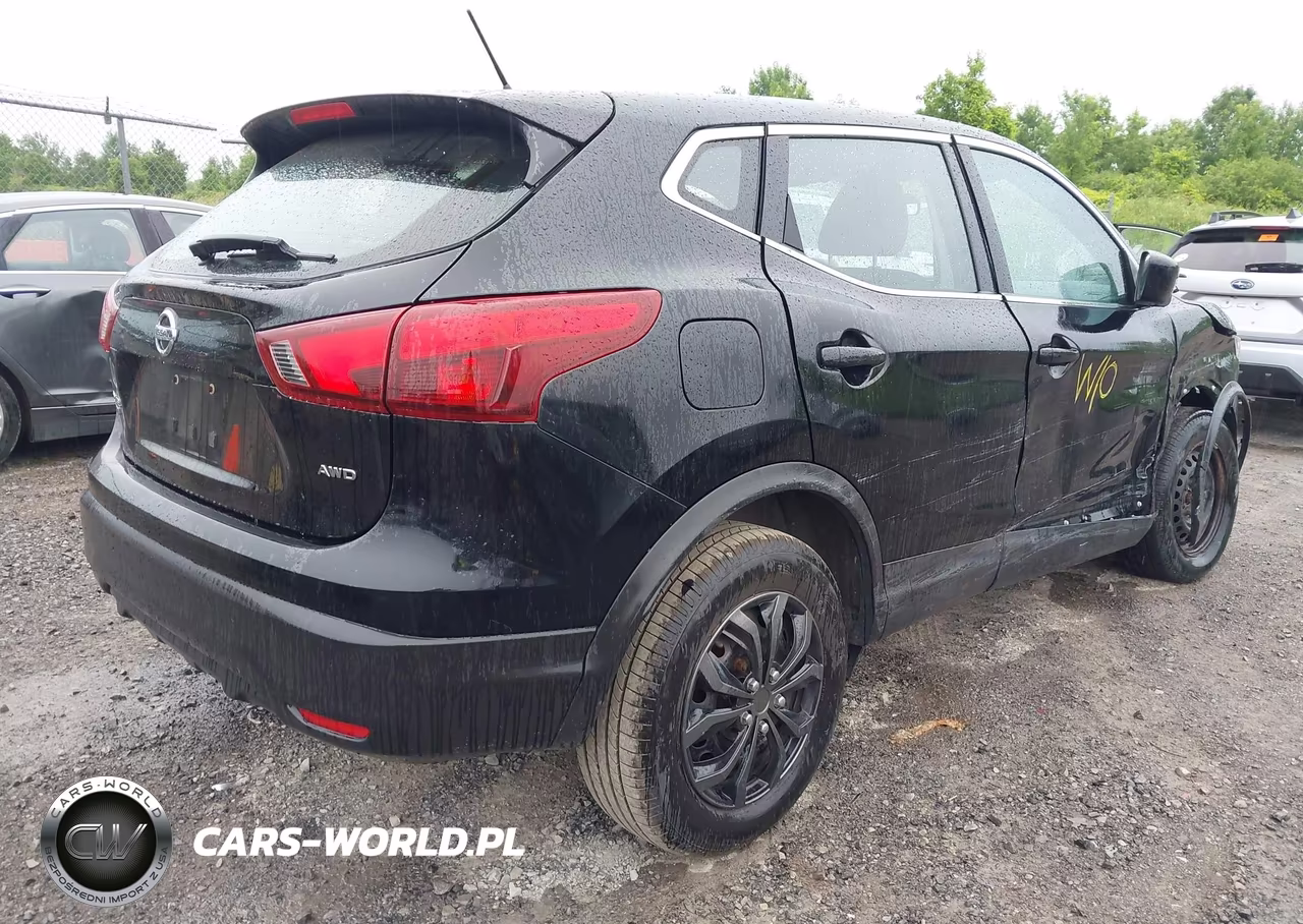 2019 Nissan Rogue Sport S VIN:JN1BJ1CR1KW315589 - 4