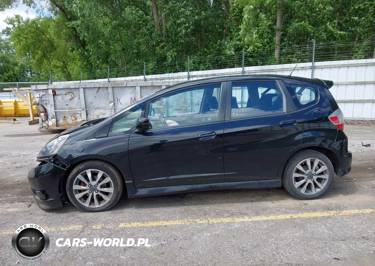 2012 Honda Fit Sport VIN:JHMGE8H54CC019246 - 14