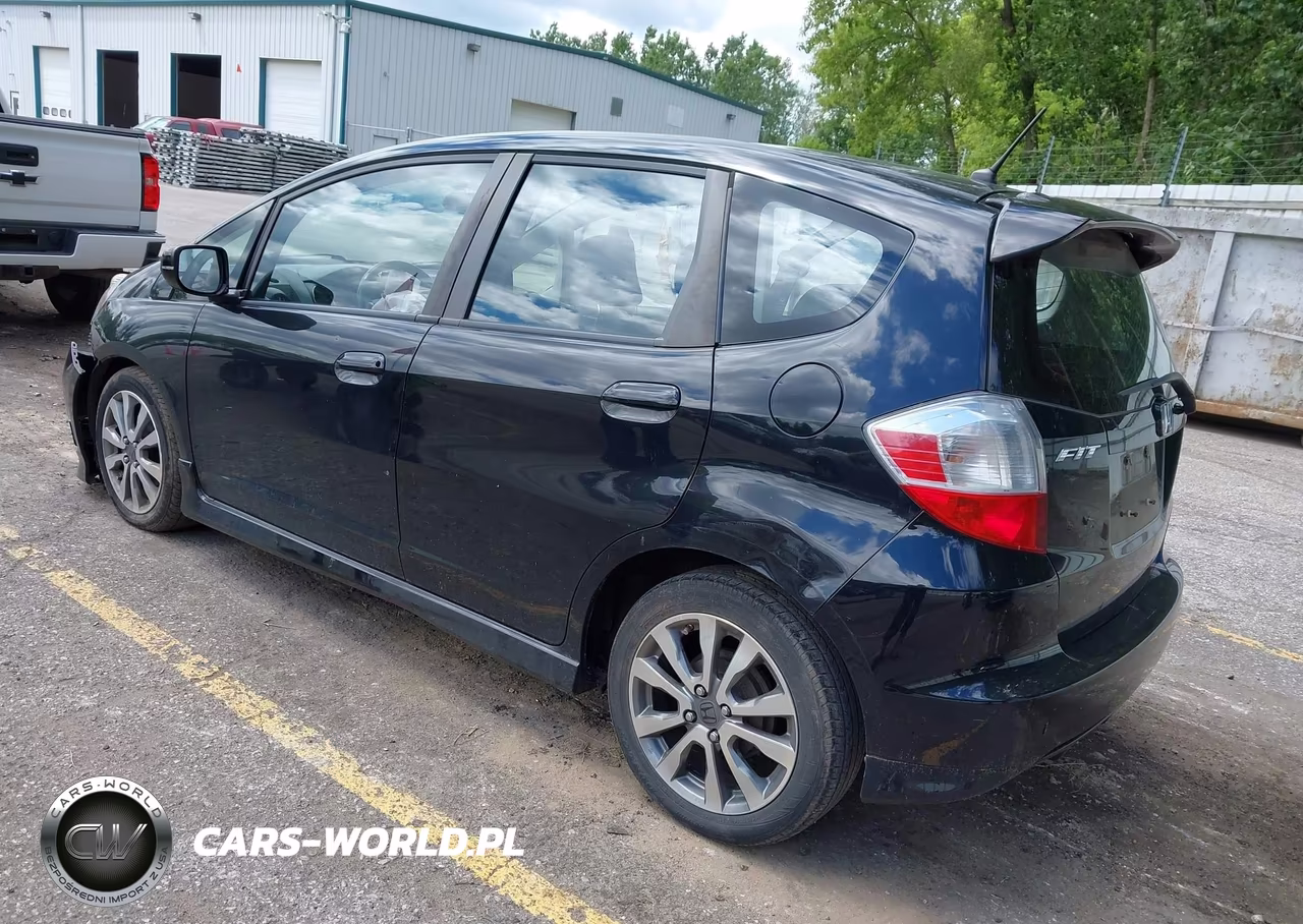 2012 Honda Fit Sport VIN:JHMGE8H54CC019246 - 3
