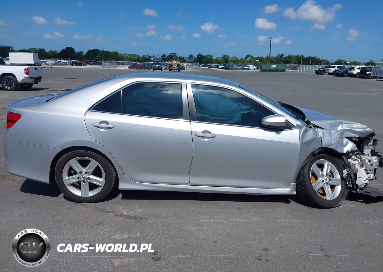 2014 Toyota Camry Se VIN:4T1BF1FK2EU807962 - 14