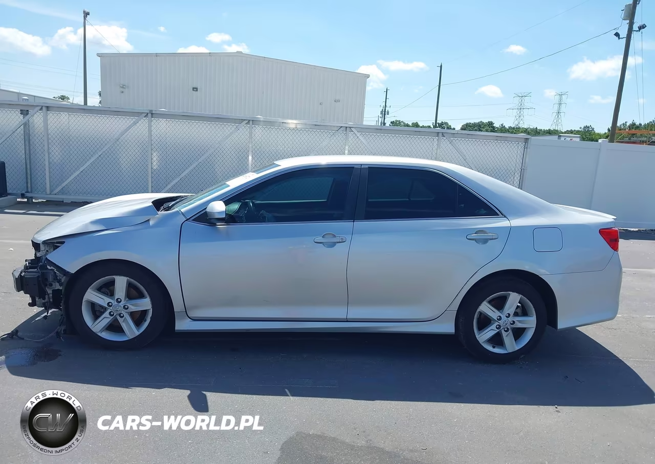 2014 Toyota Camry Se VIN:4T1BF1FK2EU807962 - 15
