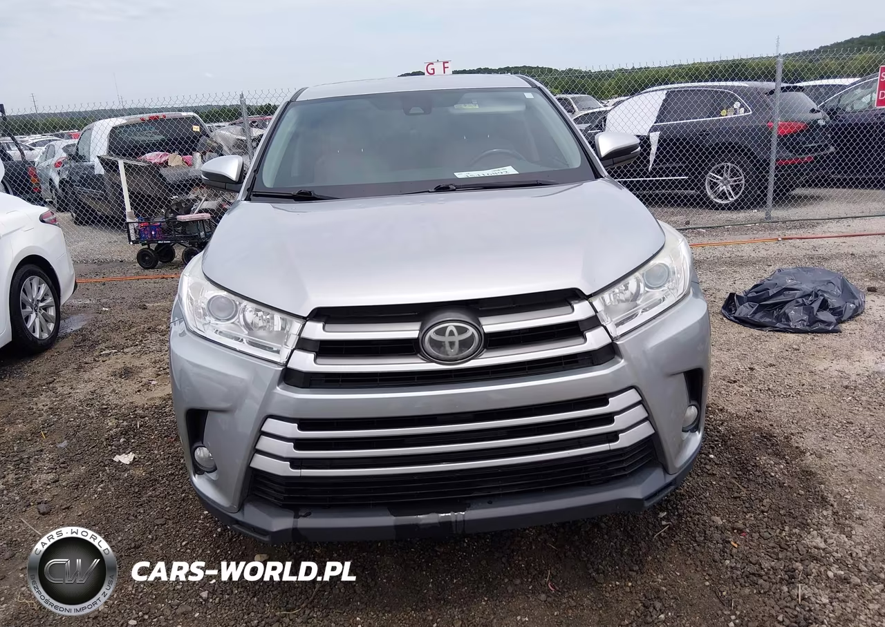 2017 Toyota Highlander Le Plus VIN:5TDZZRFH7HS198860 - 12