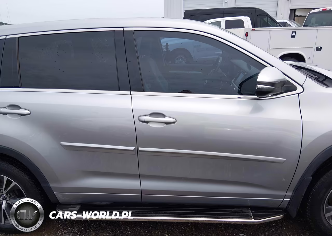 2017 Toyota Highlander Le Plus VIN:5TDZZRFH7HS198860 - 13