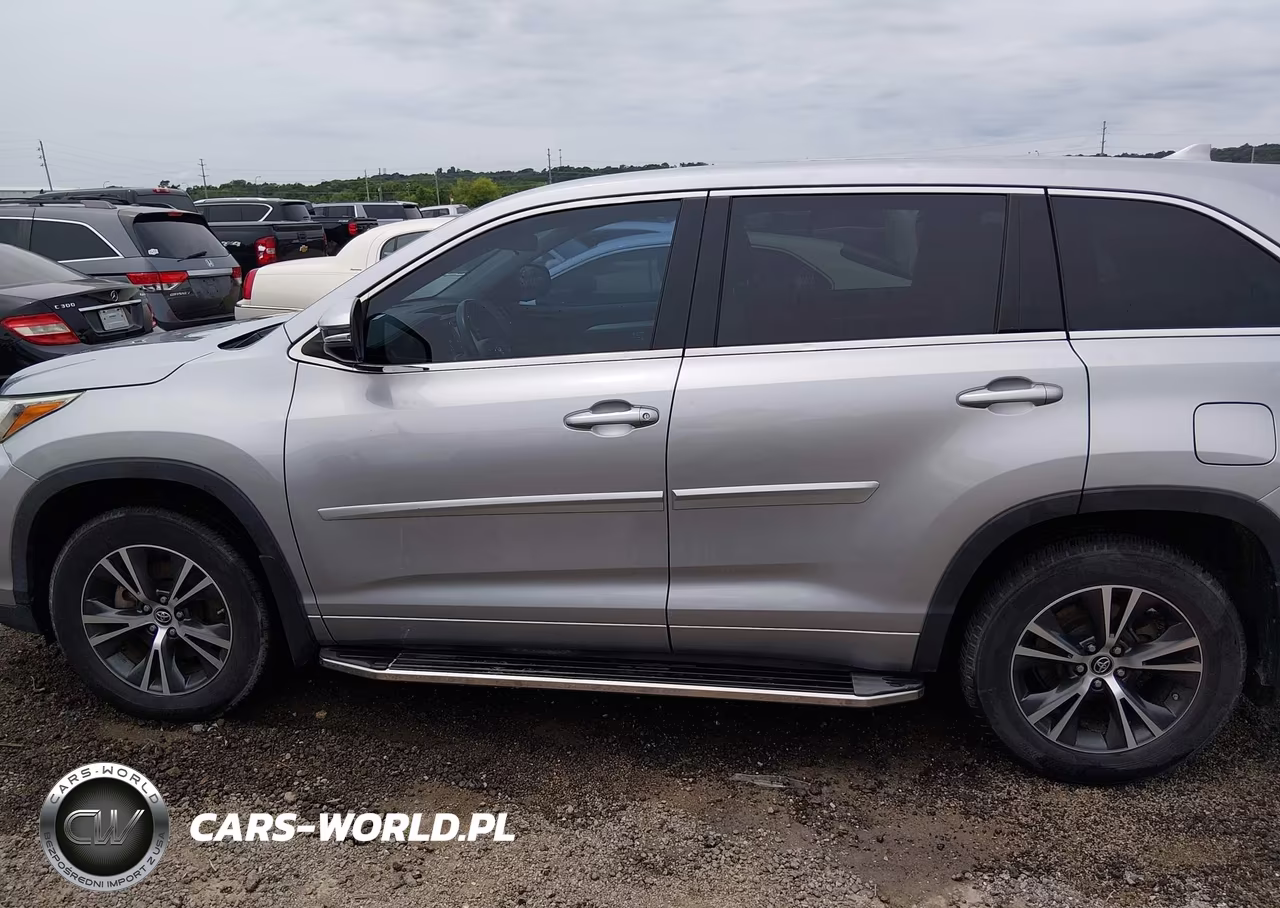 2017 Toyota Highlander Le Plus VIN:5TDZZRFH7HS198860 - 14