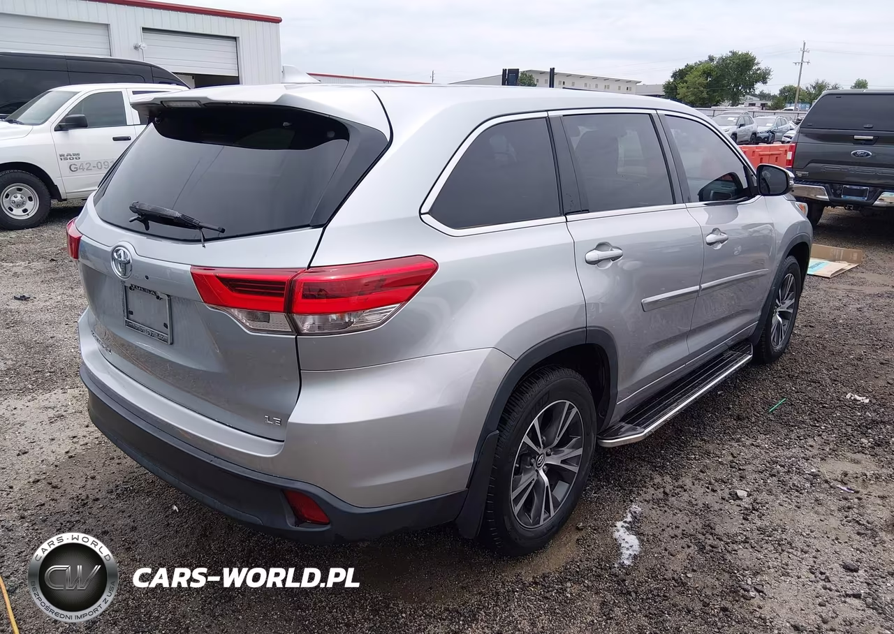 2017 Toyota Highlander Le Plus VIN:5TDZZRFH7HS198860 - 4
