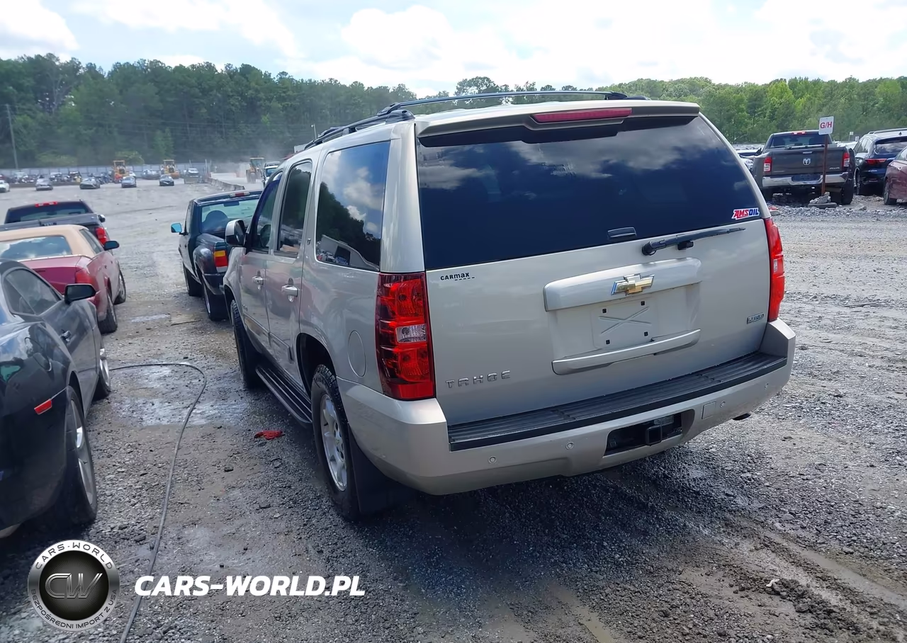 2010 Chevrolet Tahoe Lt VIN:1GNMCBE35AR215255 - 3