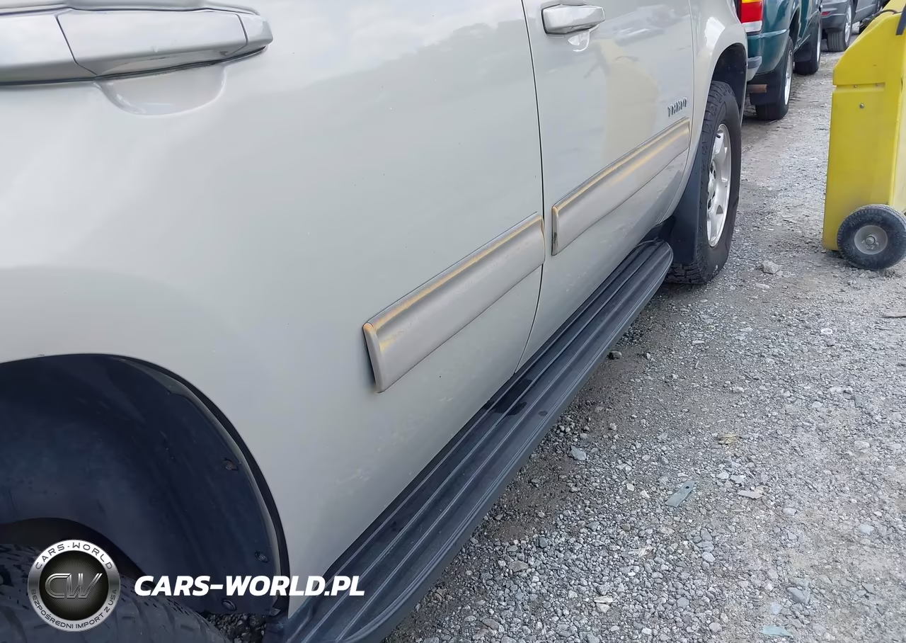 2010 Chevrolet Tahoe Lt VIN:1GNMCBE35AR215255 - 6