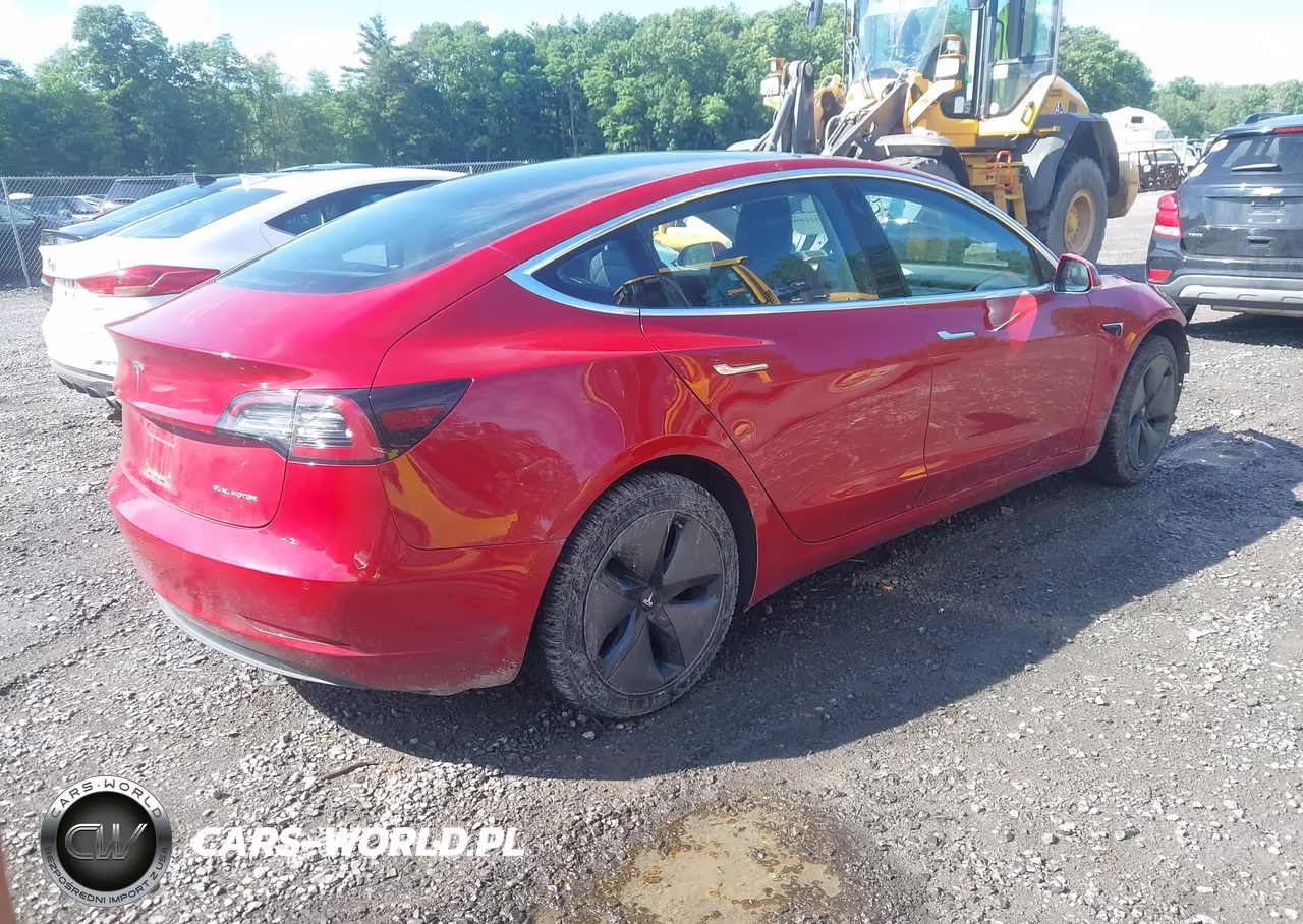2018 Tesla Model 3 Long Range-Performance VIN:5YJ3E1EB6JF133668 - 4