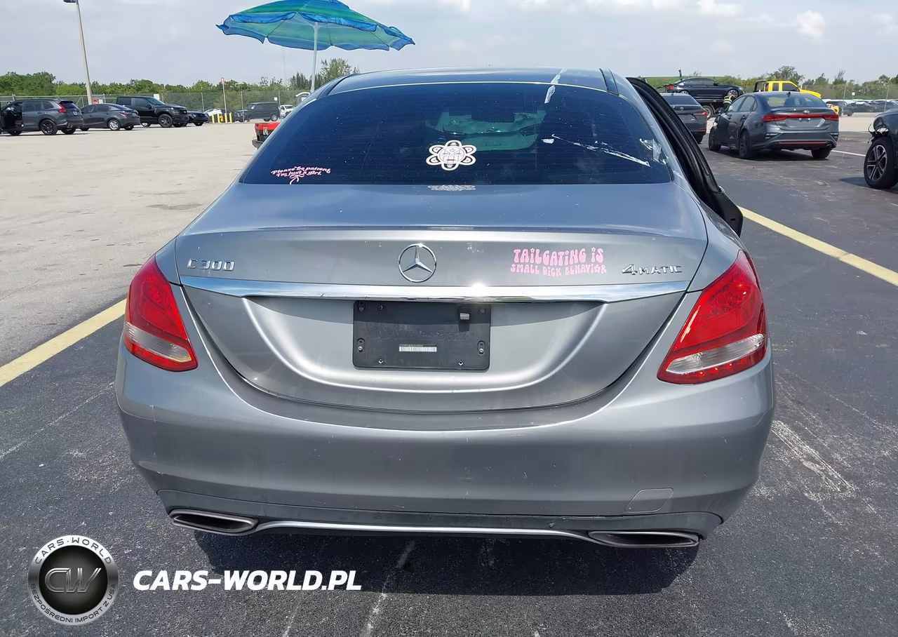 2015 Mercedes-Benz C 300 4Matic VIN:55SWF4KB3FU071703 - 16