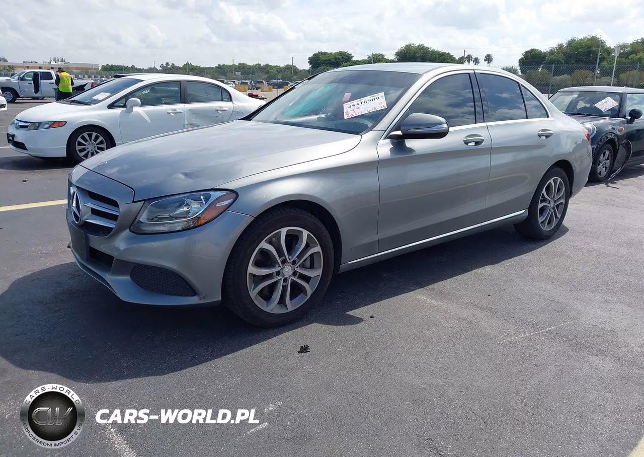 2015 Mercedes-Benz C 300 4Matic VIN:55SWF4KB3FU071703 - 2