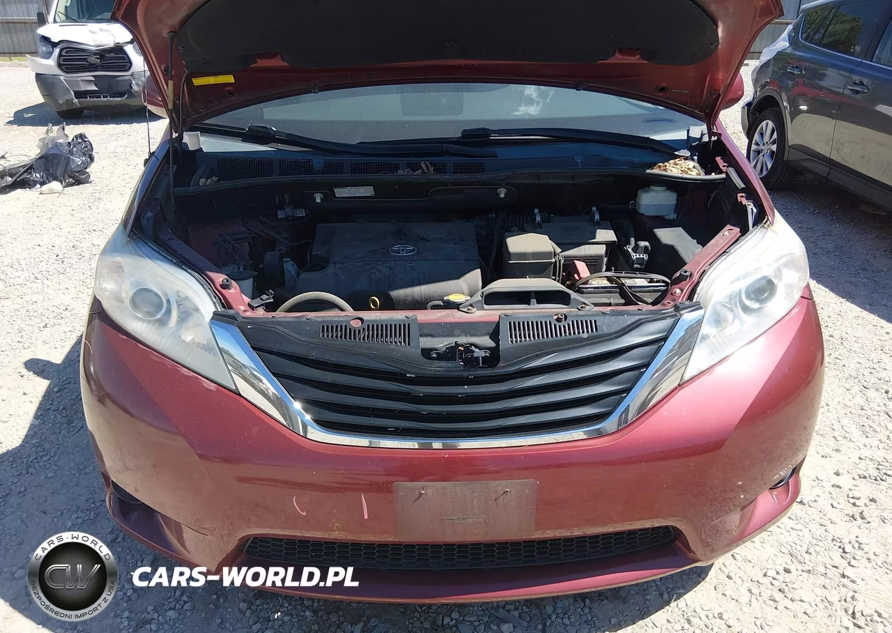 2011 Toyota Sienna Le V6 VIN:5TDKK3DC1BS086766 - 10