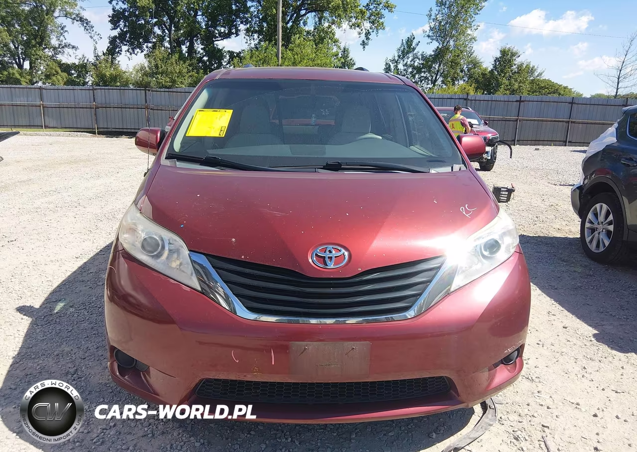2011 Toyota Sienna Le V6 VIN:5TDKK3DC1BS086766 - 12