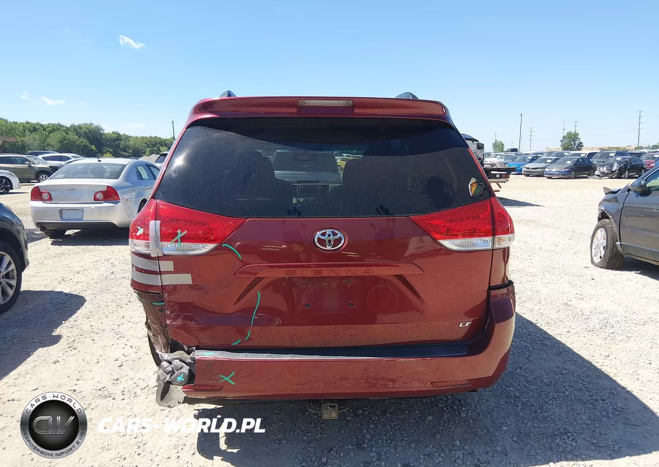 2011 Toyota Sienna Le V6 VIN:5TDKK3DC1BS086766 - 16