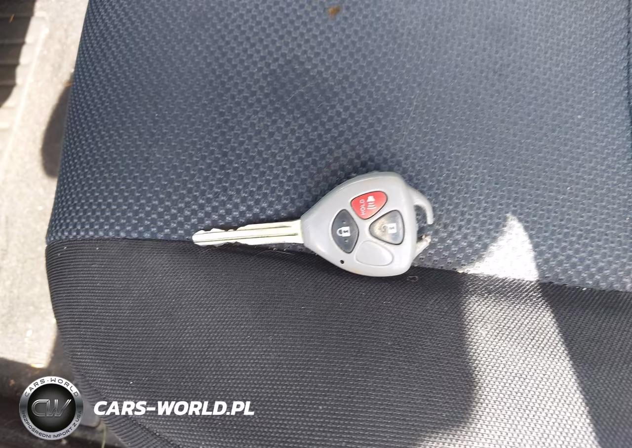 2007 Scion Tc VIN:JTKDE177670206812 - 11