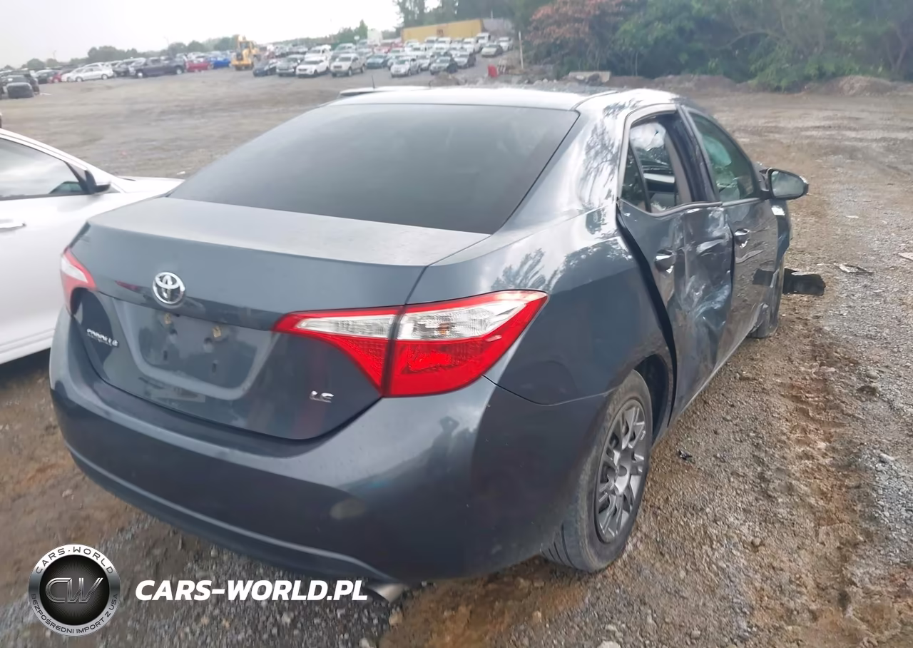 2015 Toyota Corolla Le VIN:2T1BURHE8FC349083 - 4