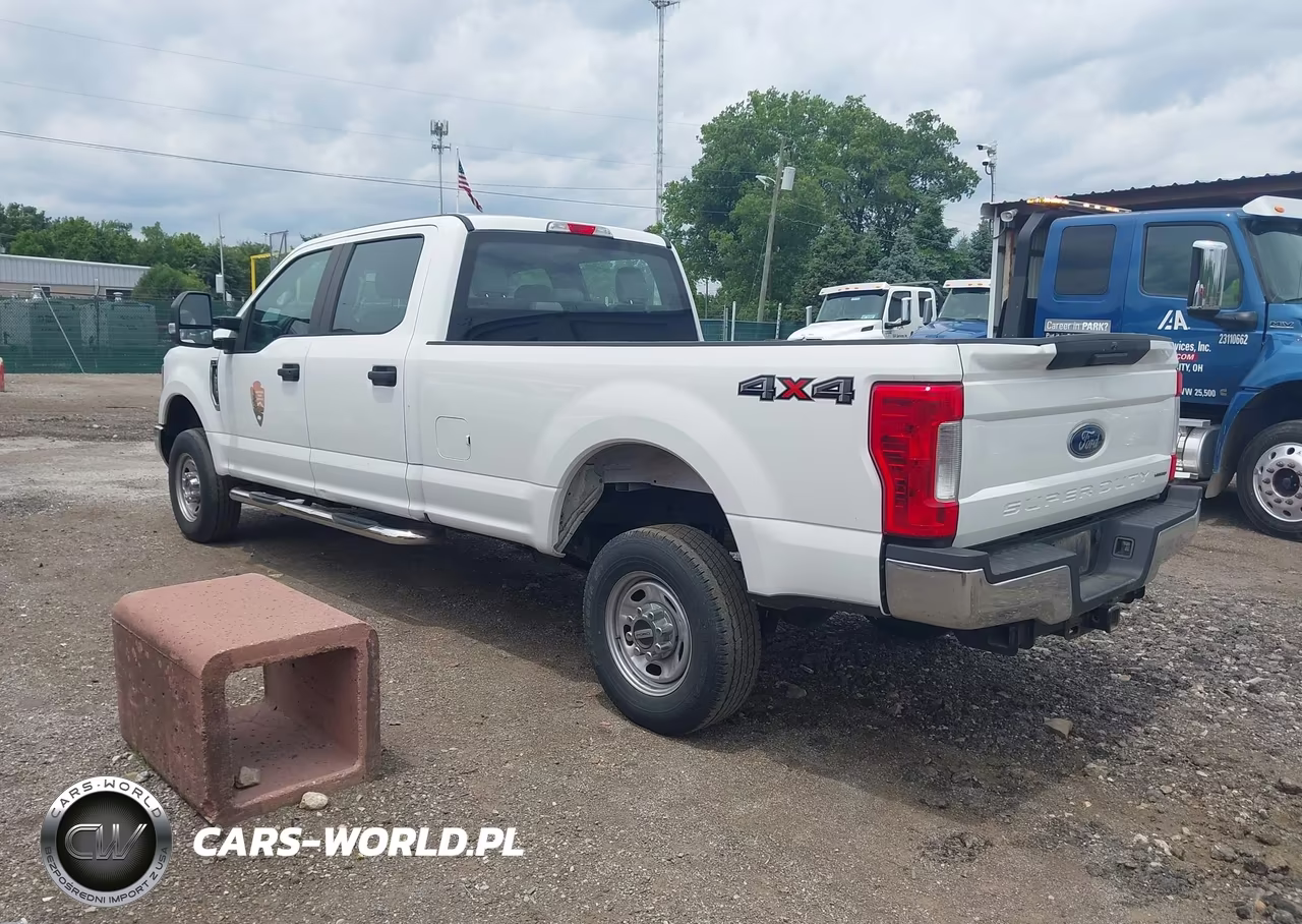 2018 Ford F-250 King Ranch-Lariat-Platinum-Xl-Xlt VIN:1FT7W2B63JEC22126 - 3