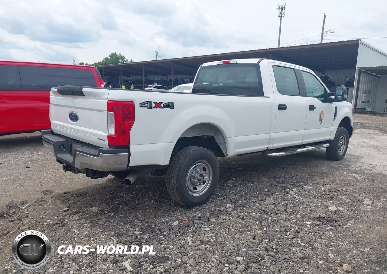 2018 Ford F-250 King Ranch-Lariat-Platinum-Xl-Xlt VIN:1FT7W2B63JEC22126 - 4