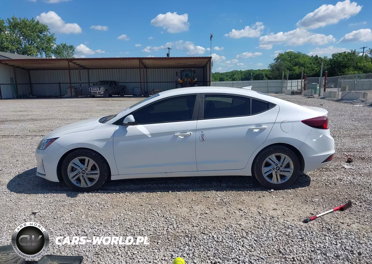 2020 Hyundai Elantra Sel VIN:5NPD84LFXLH569043 - 14