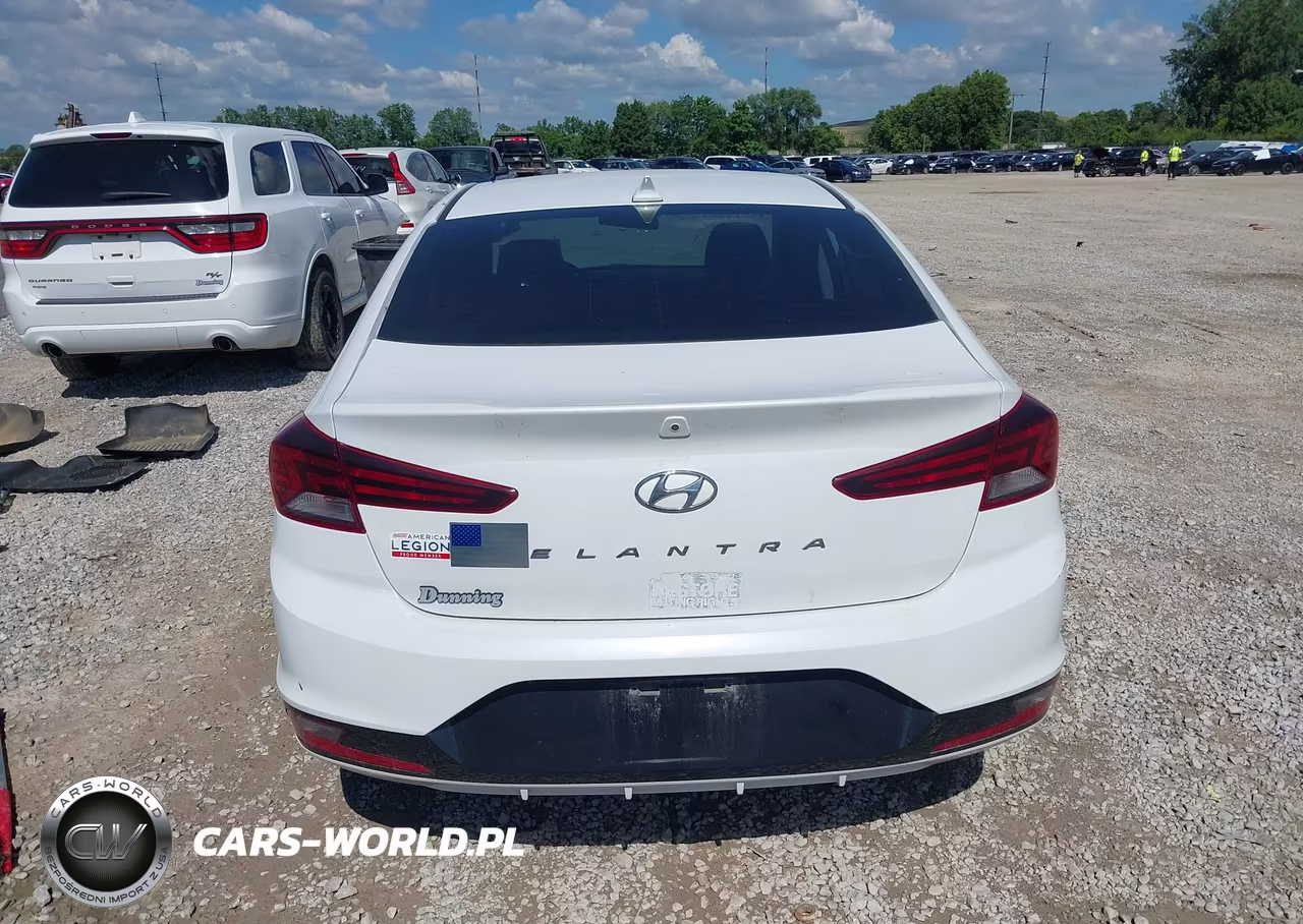 2020 Hyundai Elantra Sel VIN:5NPD84LFXLH569043 - 16