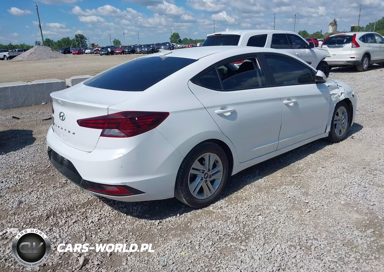 2020 Hyundai Elantra Sel VIN:5NPD84LFXLH569043 - 4