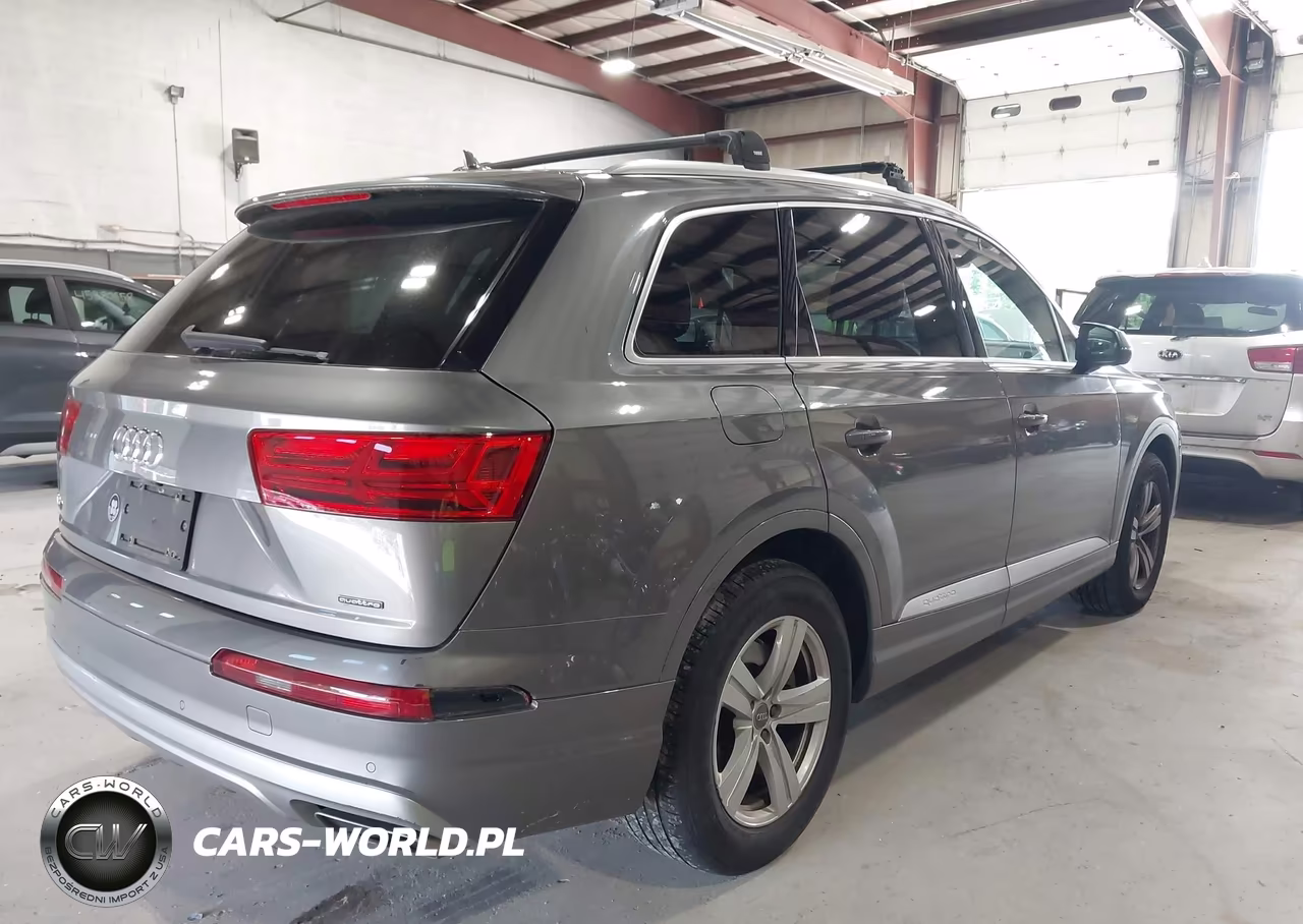 2017 Audi Q7 2.0T Premium VIN:WA1AHAF75HD058076 - 4