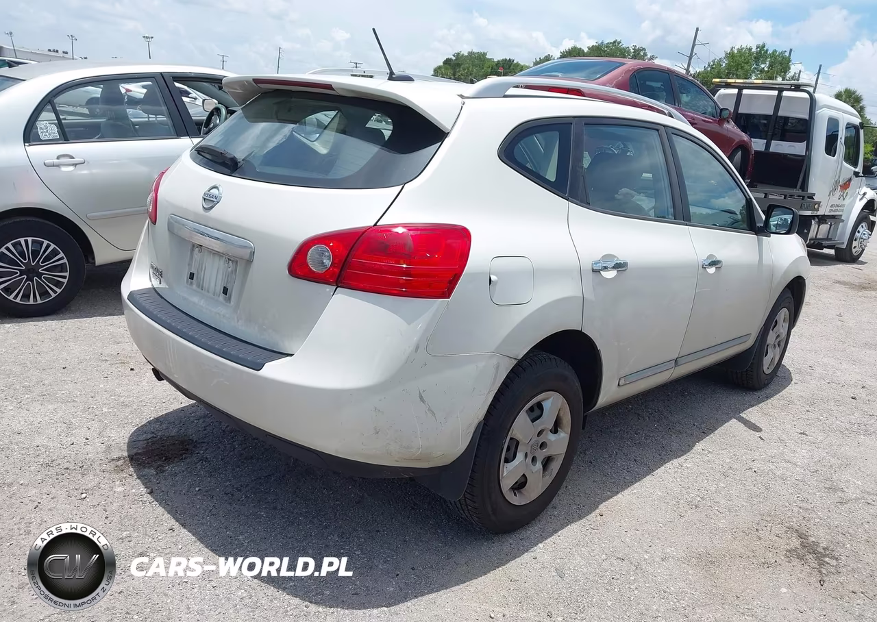 2015 Nissan Rogue Select S VIN:JN8AS5MT7FW163626 - 4