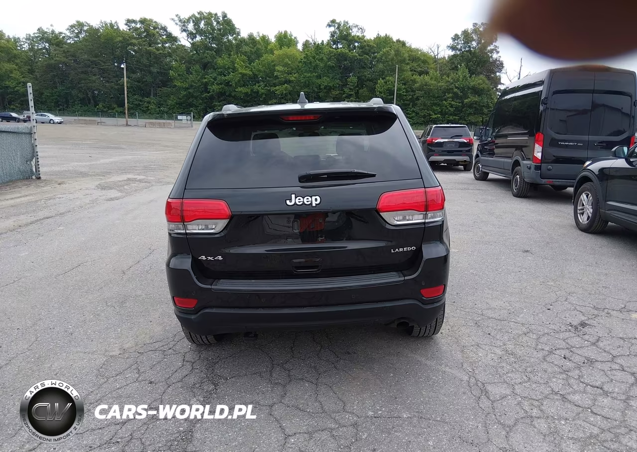 2019 Jeep Grand Cherokee Laredo E 4X4 VIN:1C4RJFAG3KC754238 - 17