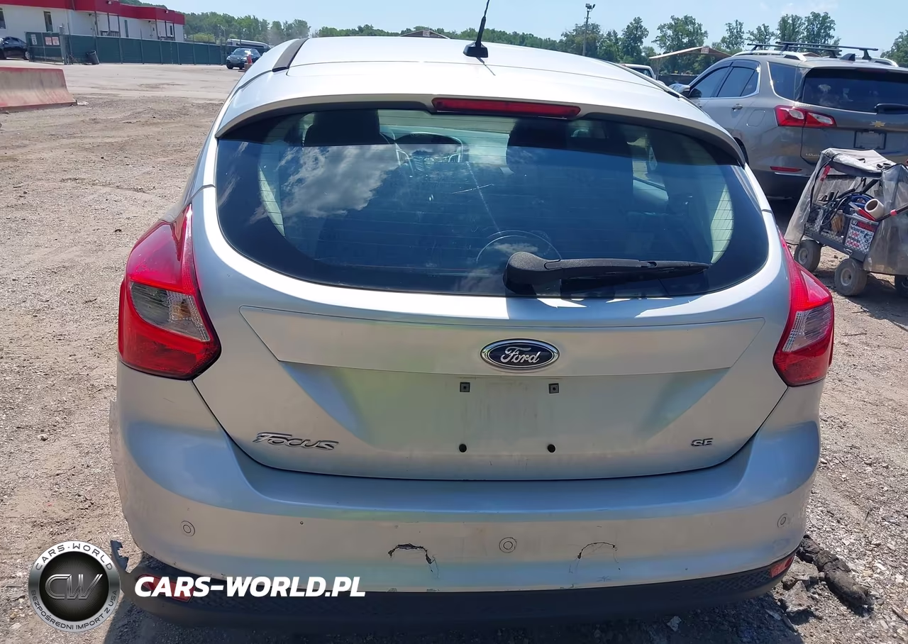 2014 Ford Focus Se VIN:1FADP3K22EL303340 - 14