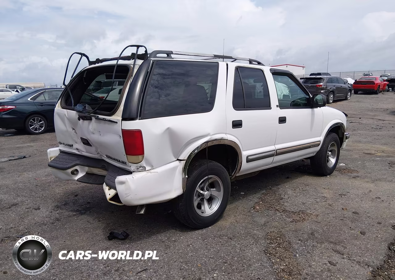 2001 Chevrolet Blazer Ls VIN:1GNCS13W012216294 - 4