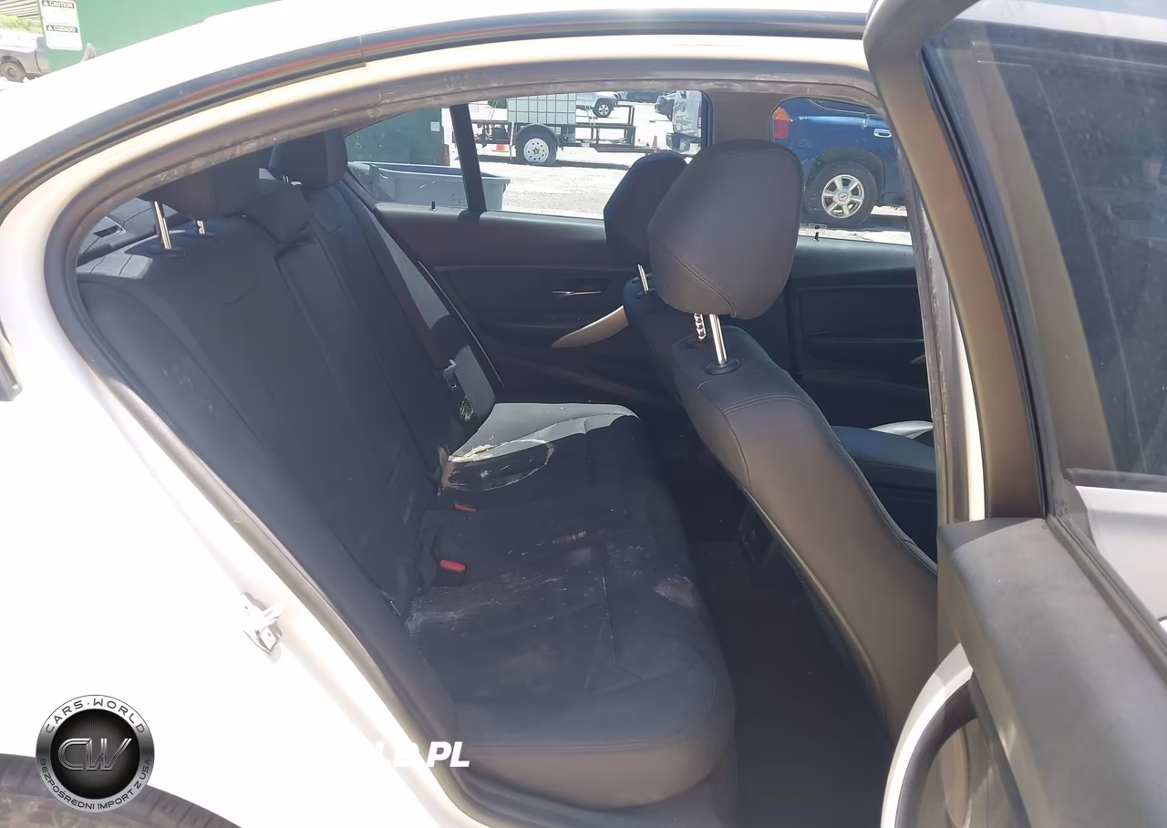 2018 BMW 320I VIN:WBA8E1G51JNU92437 - 8
