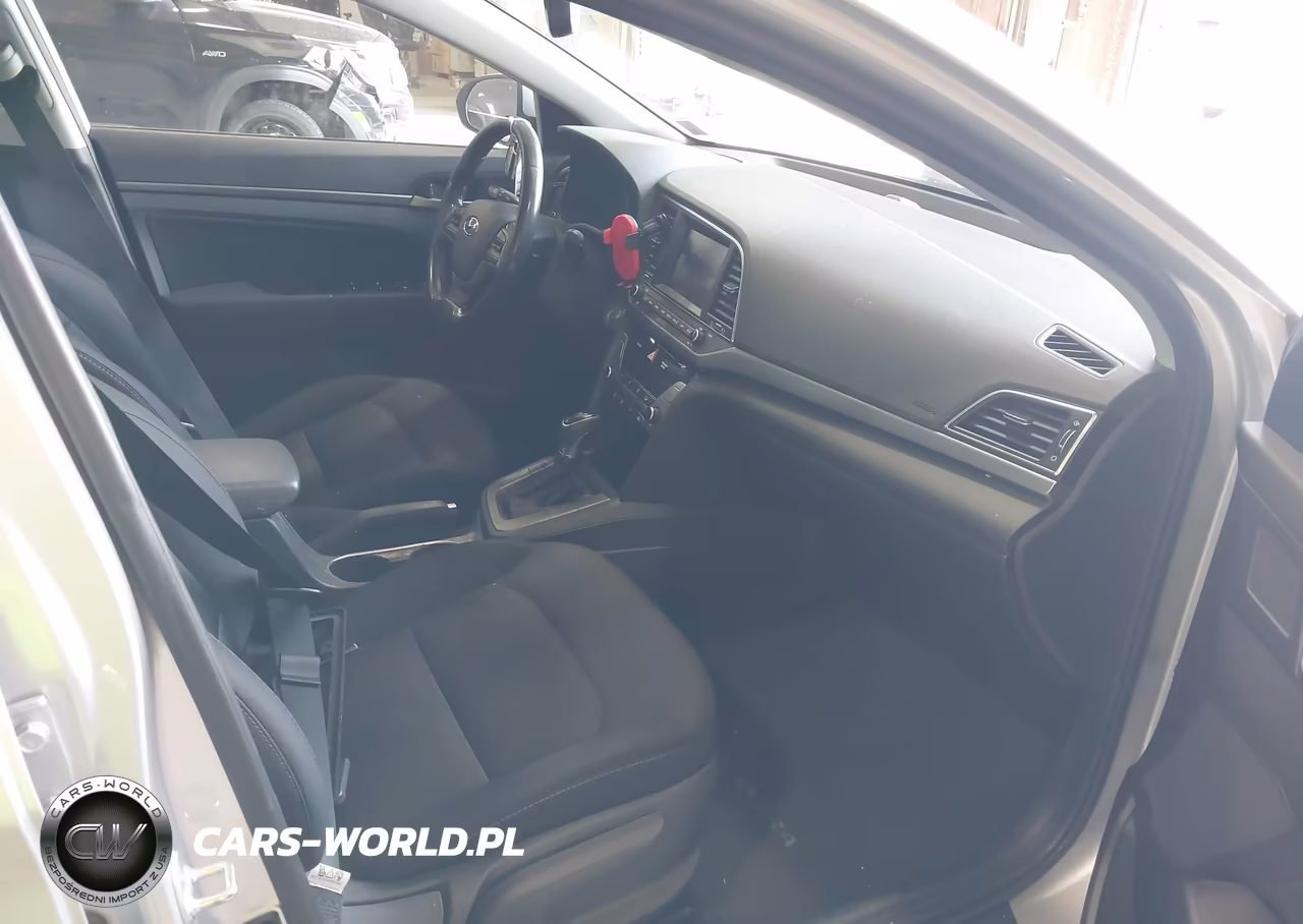 2018 Hyundai Elantra Value Edition VIN:5NPD84LFXJH274716 - 5