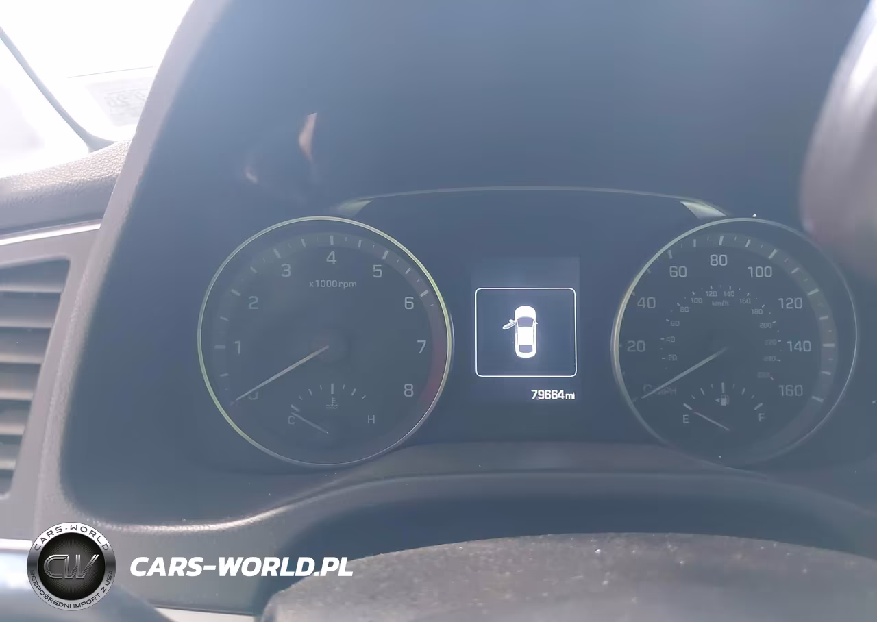 2018 Hyundai Elantra Value Edition VIN:5NPD84LFXJH274716 - 7