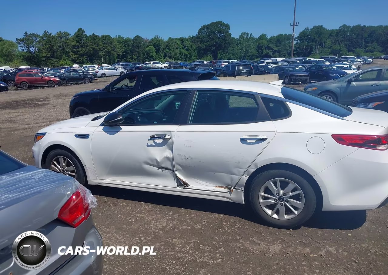 2018 Kia Optima Lx VIN:KNAGT4L30J5216676 - 14