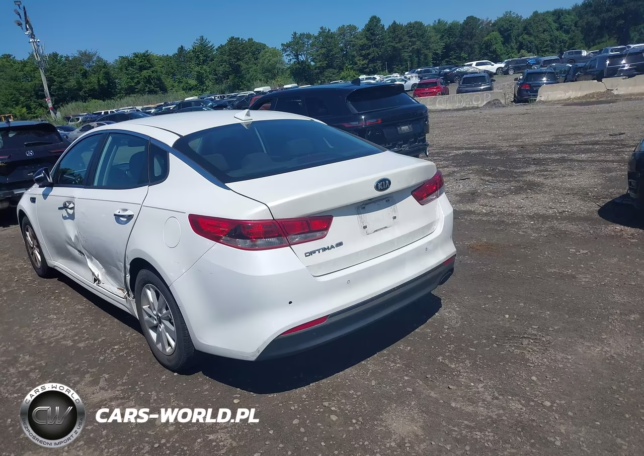 2018 Kia Optima Lx VIN:KNAGT4L30J5216676 - 3