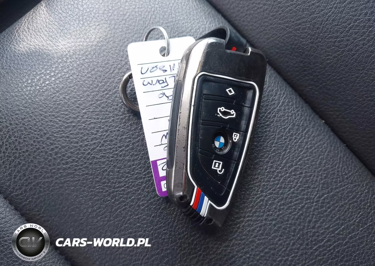 2018 BMW X1 xDrive28I VIN:WBXHT3C31J5L24583 - 11