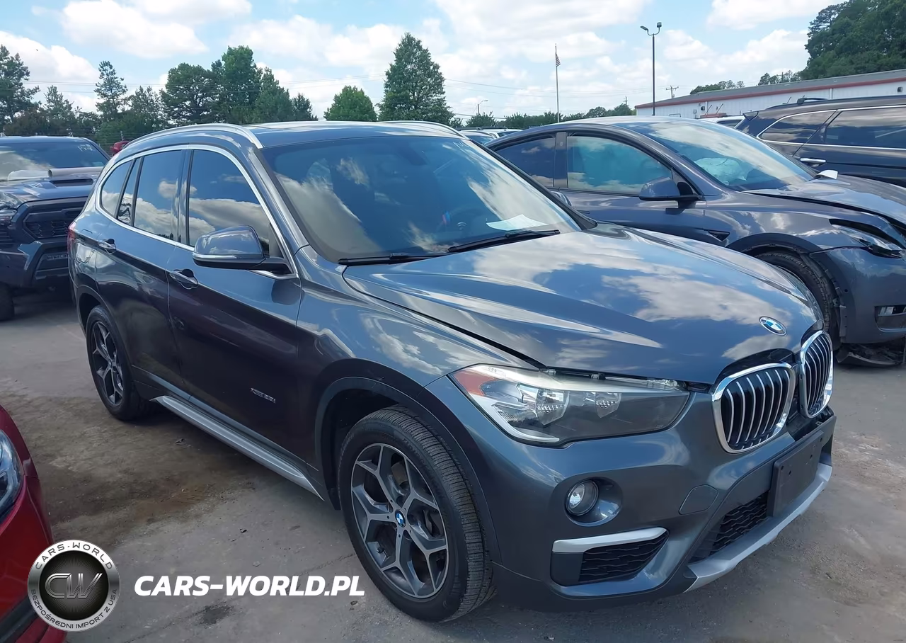 2018 BMW X1 xDrive28I VIN:WBXHT3C31J5L24583 - 13