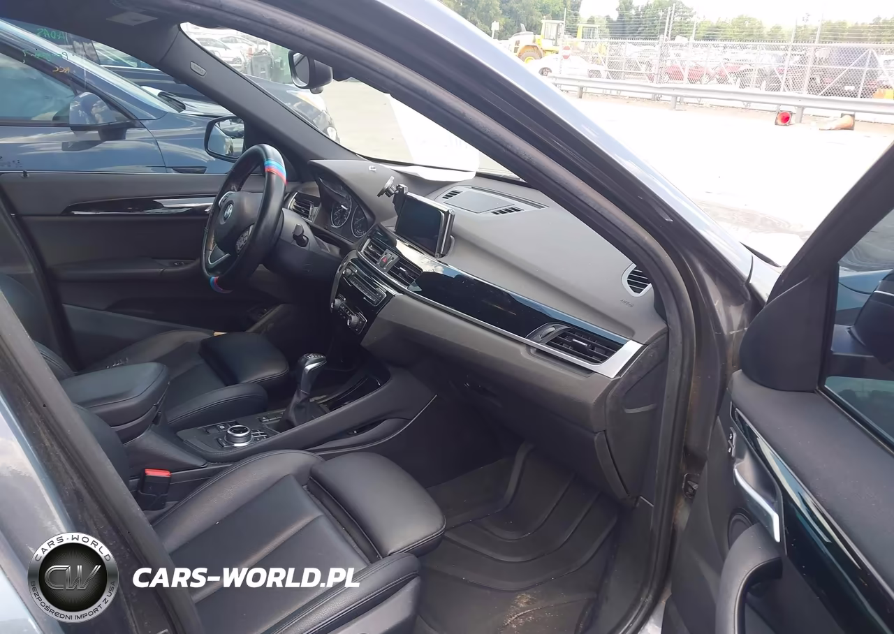 2018 BMW X1 xDrive28I VIN:WBXHT3C31J5L24583 - 5