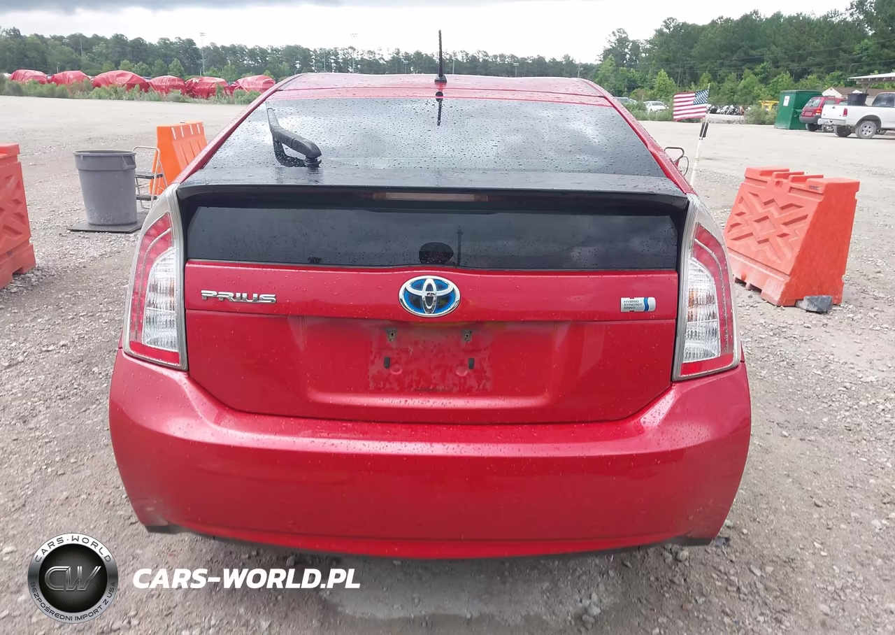 2014 Toyota Prius Two VIN:JTDKN3DU3E1738224 - 16