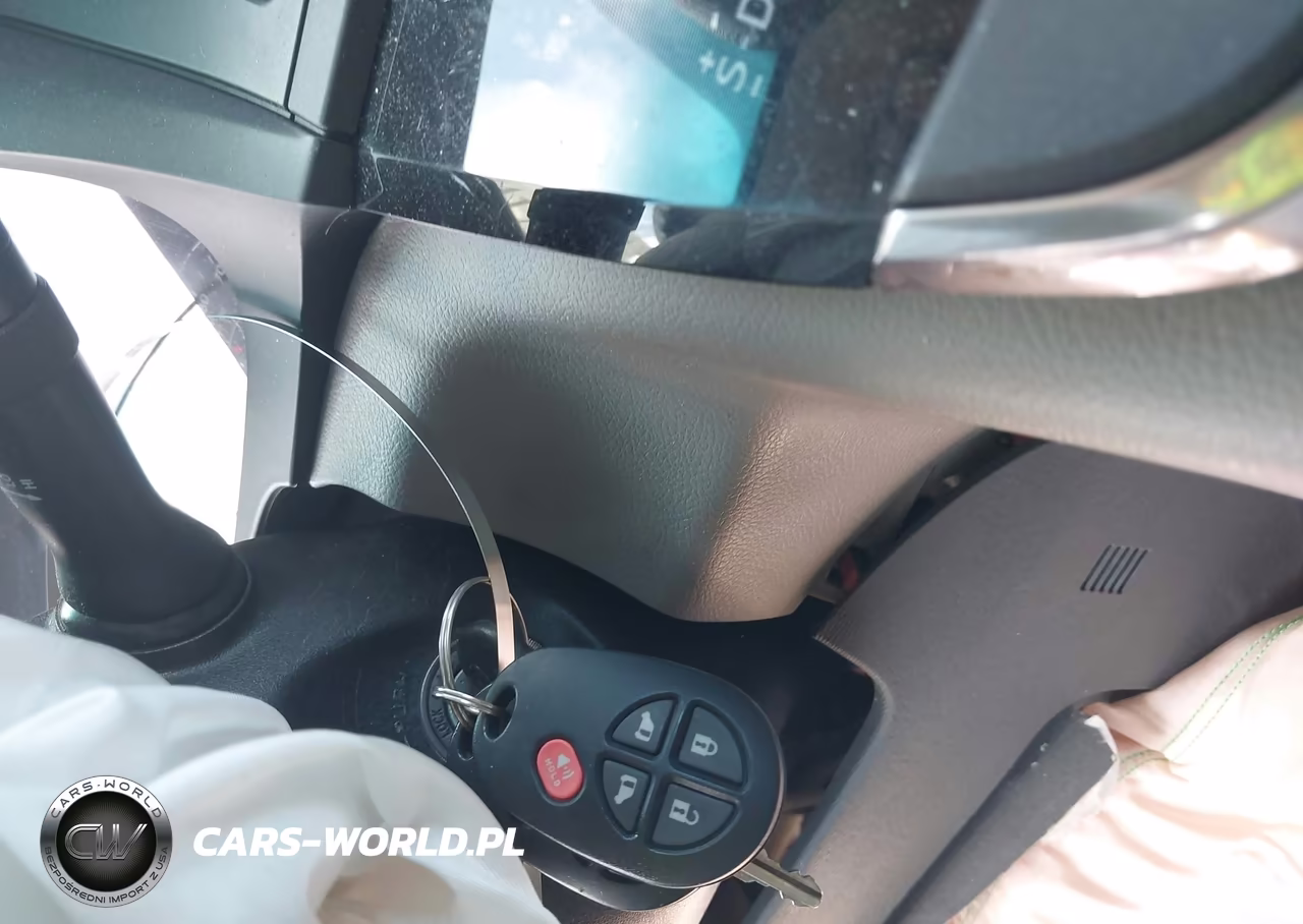 2017 Toyota Sienna Le 8 Passenger VIN:5TDKZ3DC9HS852733 - 11
