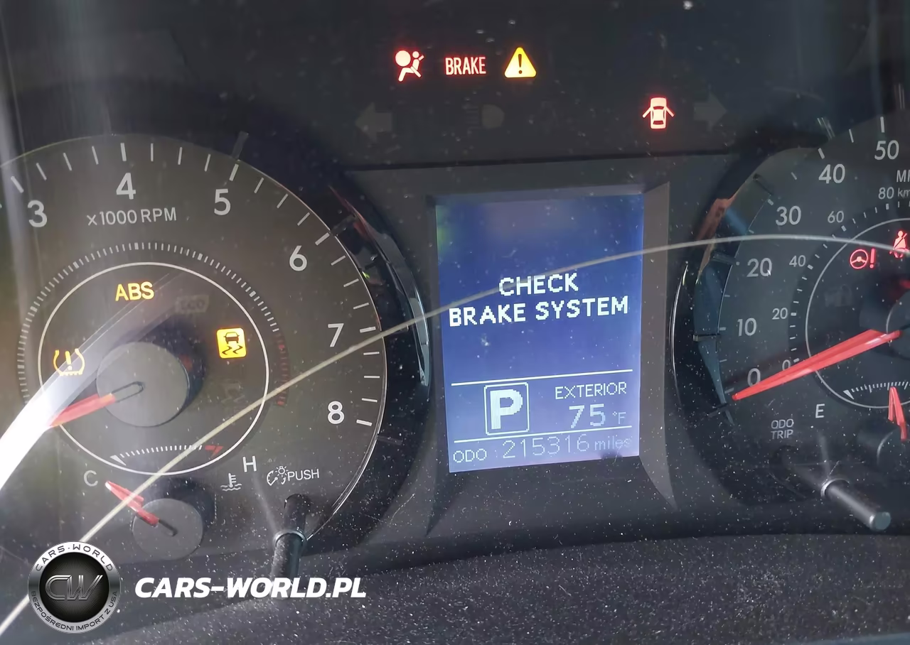 2017 Toyota Sienna Le 8 Passenger VIN:5TDKZ3DC9HS852733 - 16