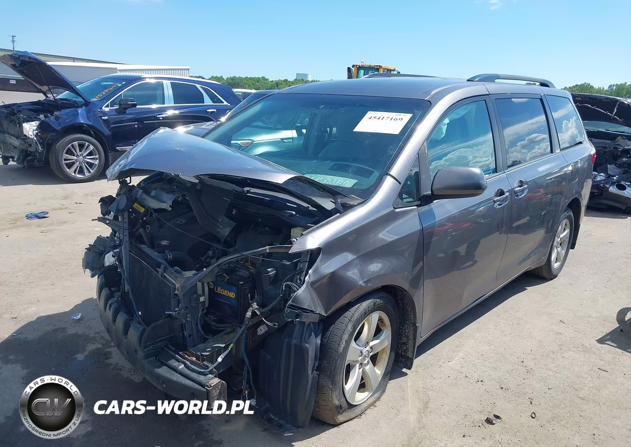 2017 Toyota Sienna Le 8 Passenger VIN:5TDKZ3DC9HS852733 - 2